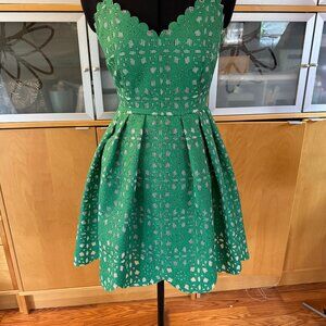 Soloiste | - Green Bonded Lace Skater Dress - Size S - Adjustable Straps